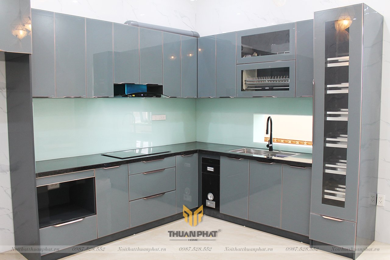 Tủ Bếp Inox Cánh Kính Màu Ghi Xanh nhà anh Lượng - Hải Dương