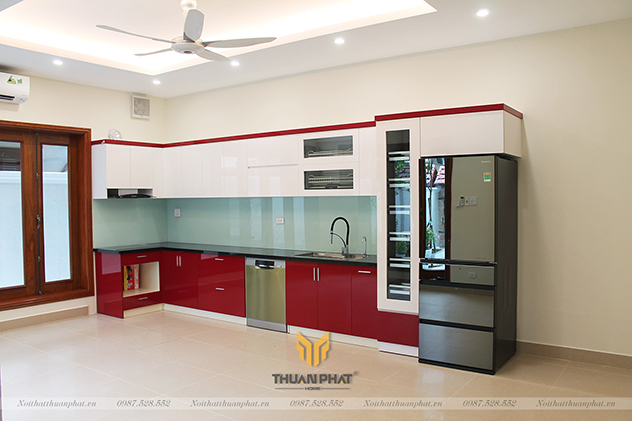 Tủ Bếp Nhựa Acrylic Đỏ Đun Kết Hợp Trắng "Nổi Bật"