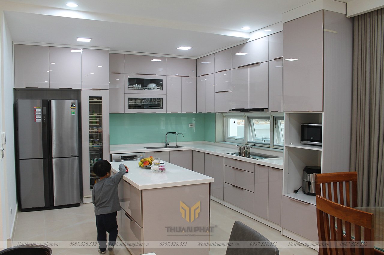 Tủ bếp inox cánh kính màu Trắng Hồng - Nhẹ nhàng mà Đẹp Tinh Tế