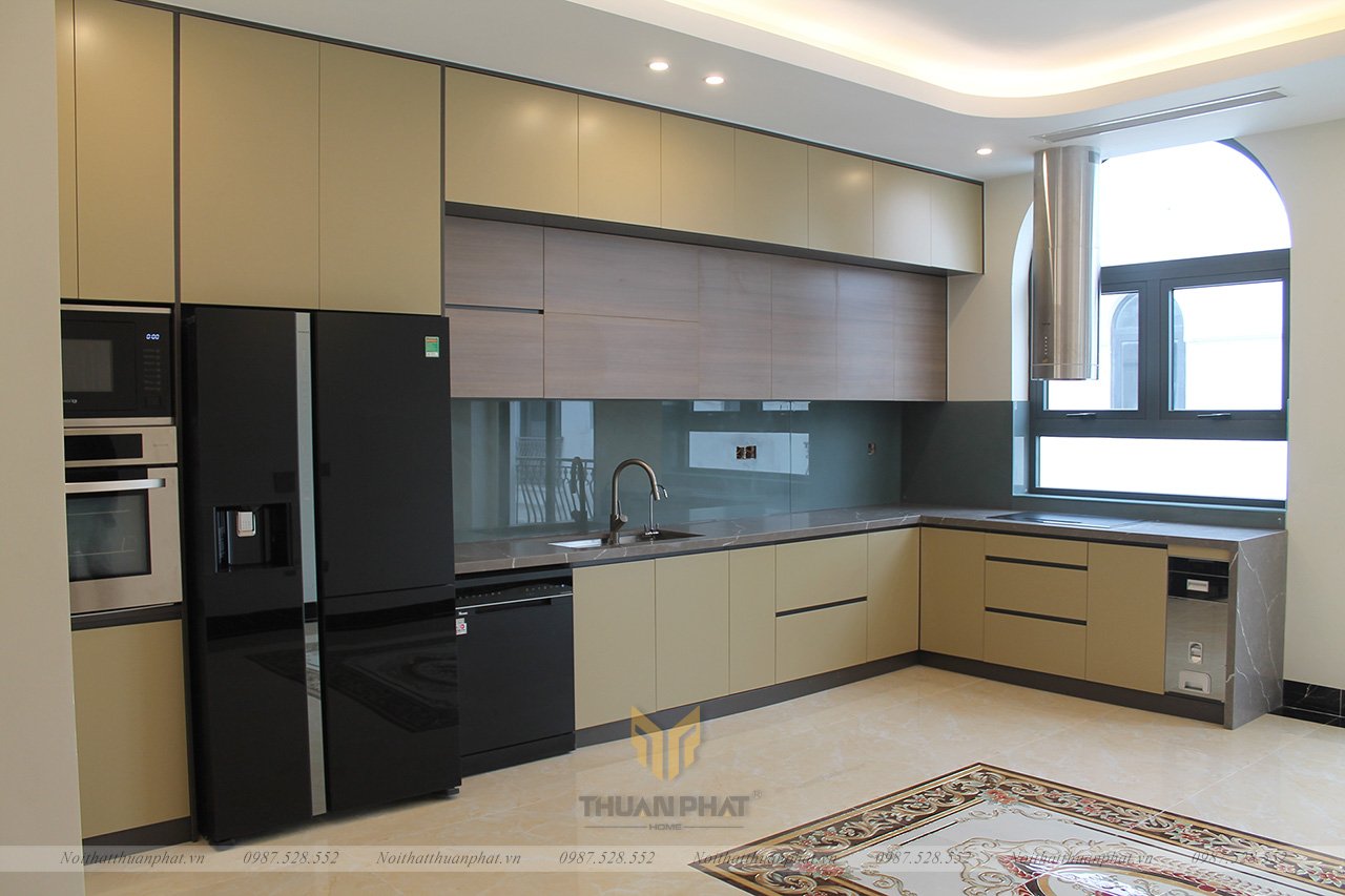 Tủ bếp nhựa Picomat phun sơn kết hợp Melamine vân gỗ