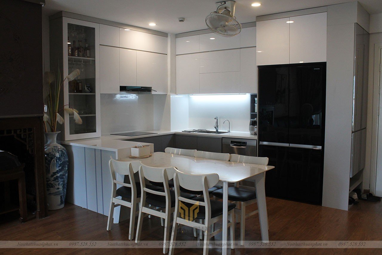 Tủ bếp Acrylic An Cường màu trắng sứ nhà cô Yến - CC Amber Riverside, Minh Khai, Hà Nội