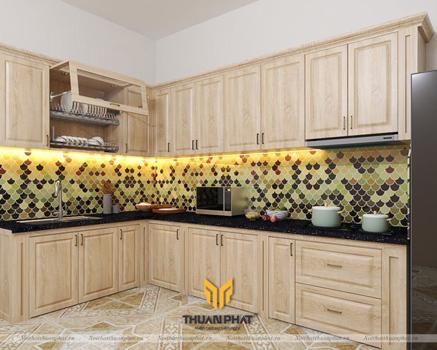 Tủ bếp gỗ Sồi Nga tự nhiên với kính ốp tường bếp đẹp "lung linh"